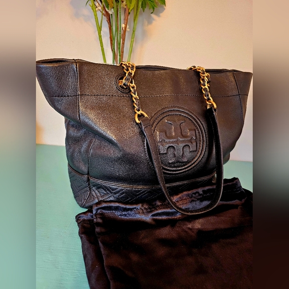 Tory Burch Flemming Tote - Picture 4 of 11